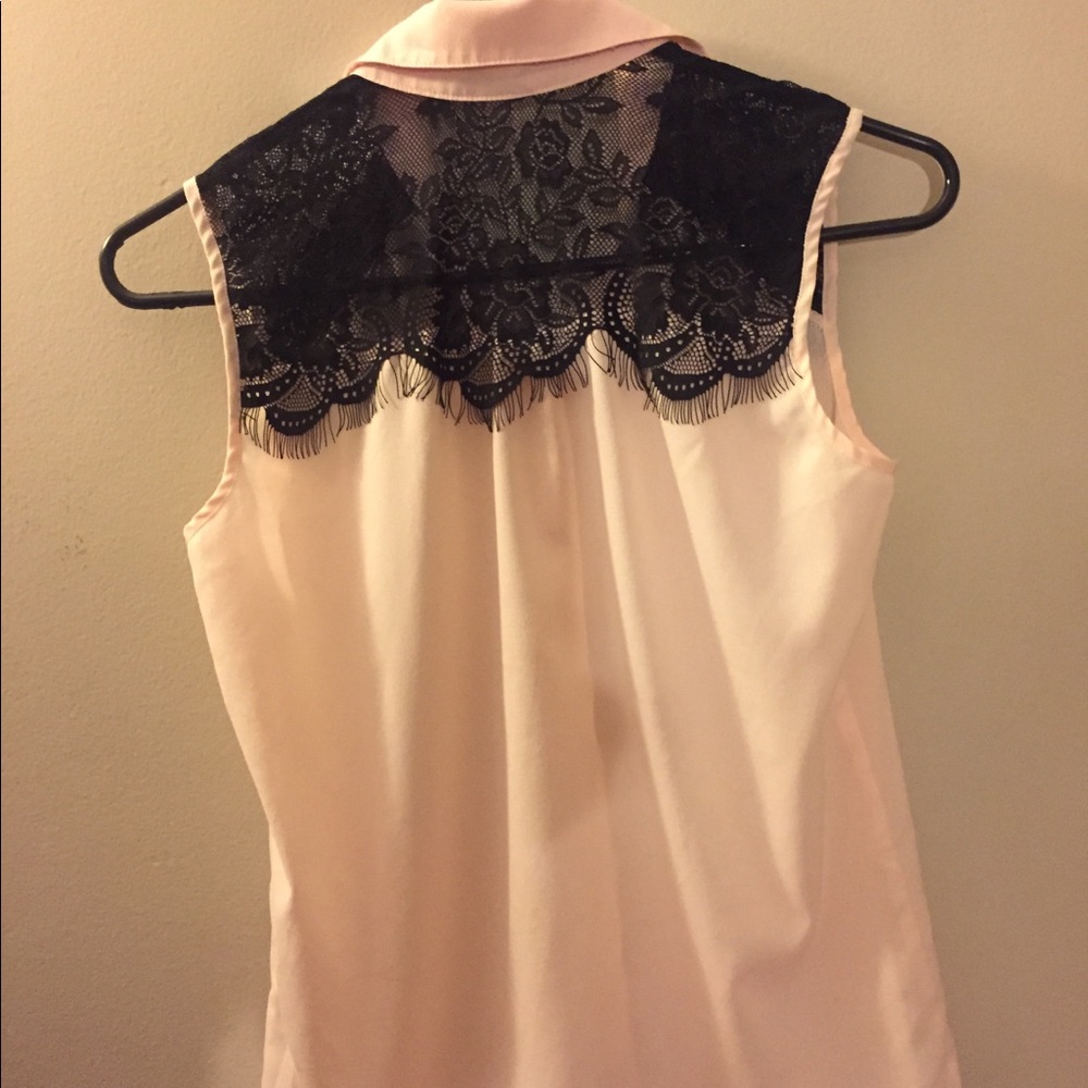 SOLD English Rose sleeveless Blouse - Picture 5 of 8